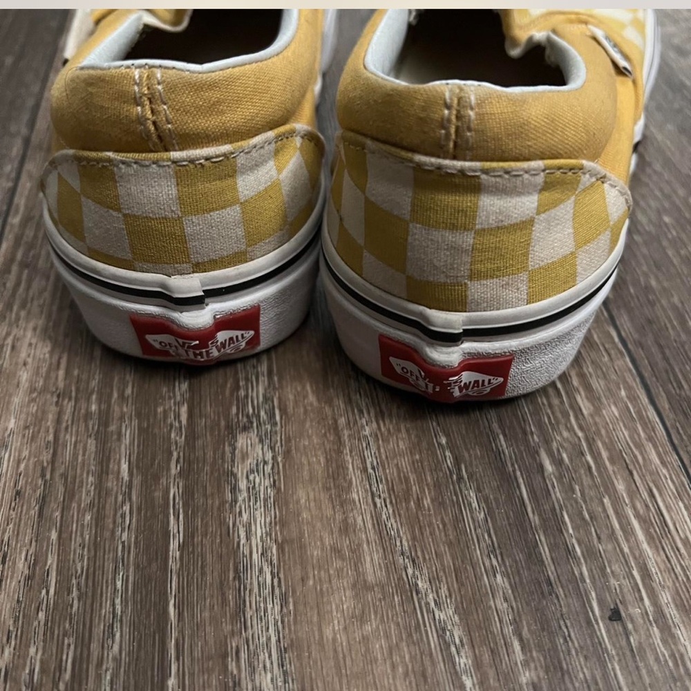 Vans - Picture 4 of 5